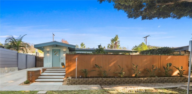 Photo of 3012 Roxanne Av