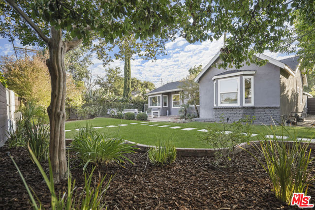 Property photo of 11700 Huston ST