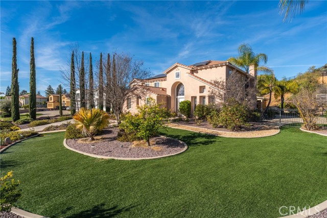 Property photo of 952 Creek View