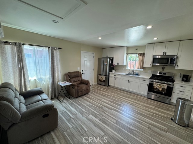 Property photo of 4850 N Vincent