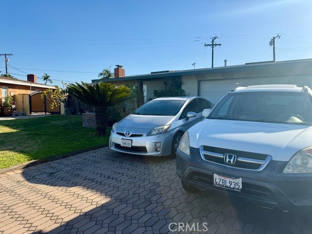 Property photo of 338 E Michelle