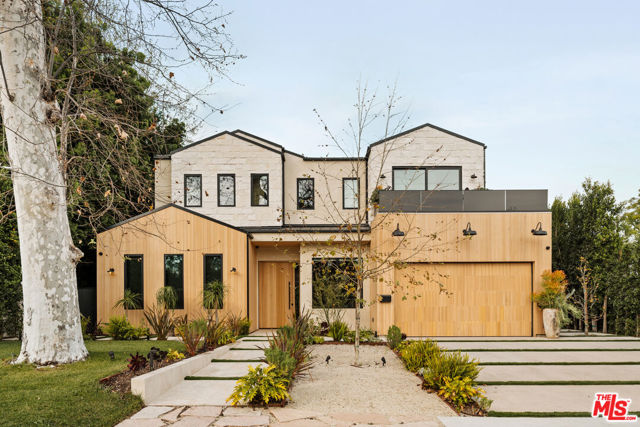 Property photo of 11937 Addison ST