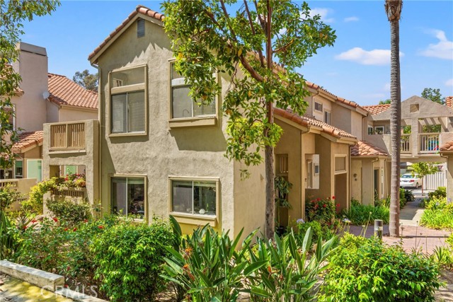 Photo of 6 Daytona Dr