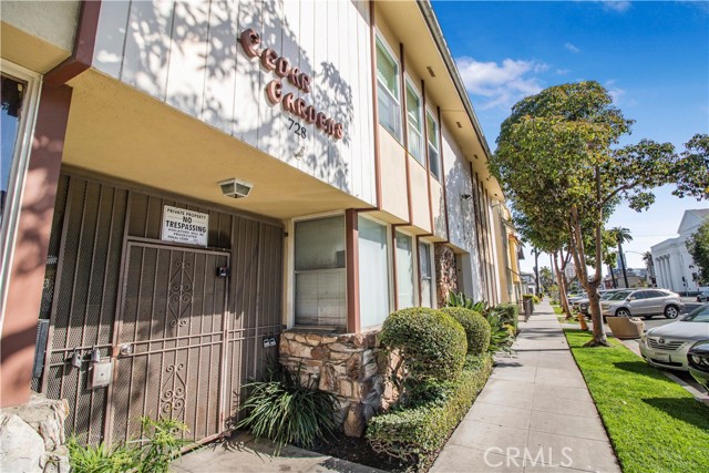 Property photo of 728 Cedar AV