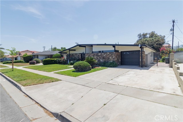 Property photo of 1080 Alta Loma DR