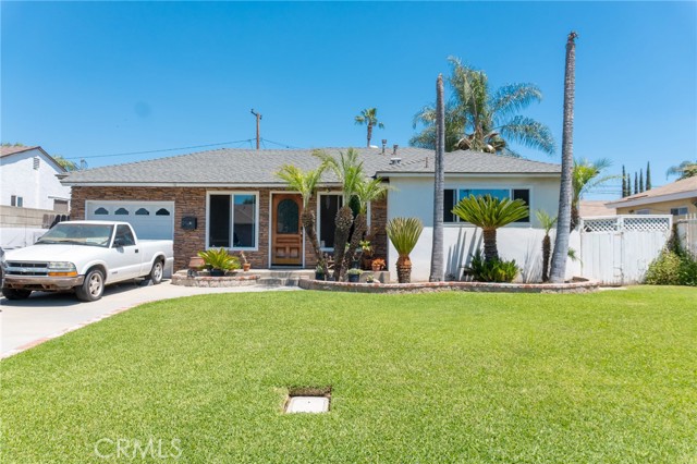 Property photo of 4036 N Foxdale AV