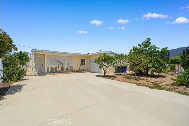 Property photo of 2047 Delford AV