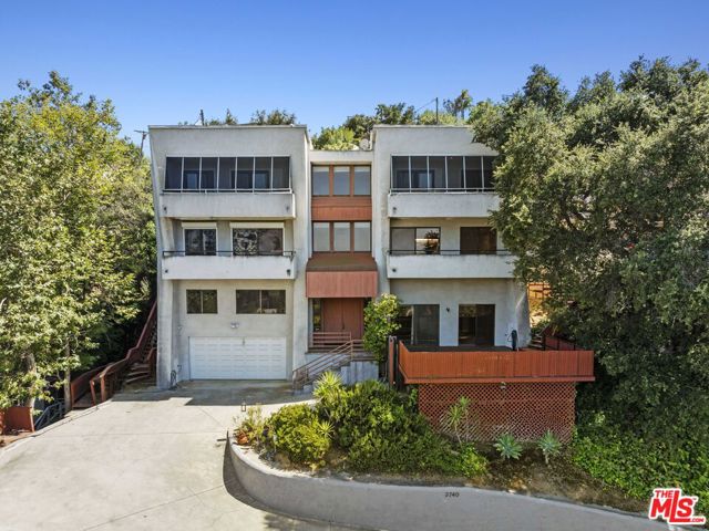Property photo of 3740 Multiview DR