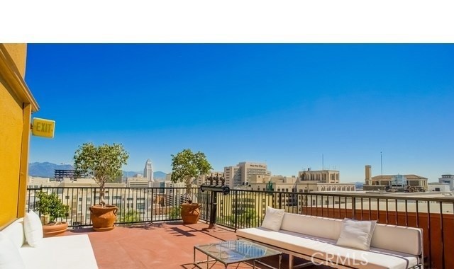 Property photo of 312 W 5th ST