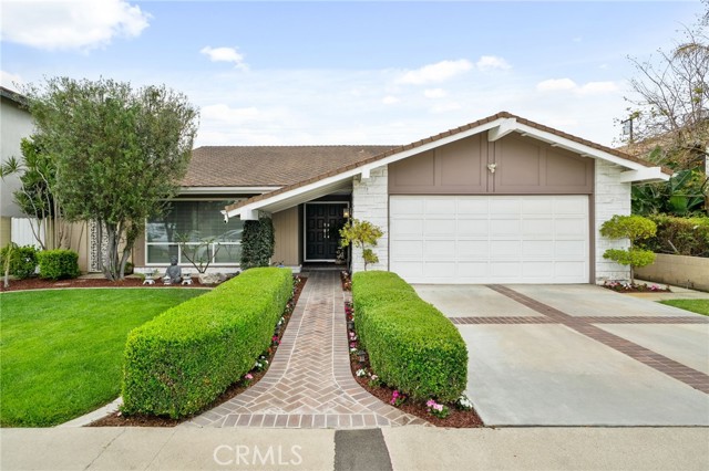 Property photo of 1660 W Sallie LN