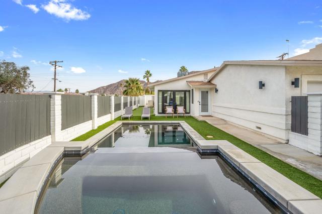 Property photo of 54510 Avenida Madero