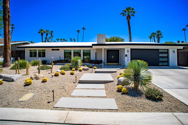 Property photo of 39580 Kensington Drive DR