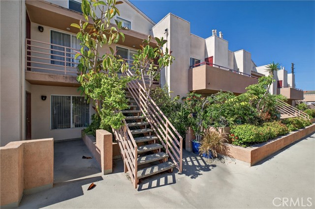 Property photo of 16700 Yukon Avenue