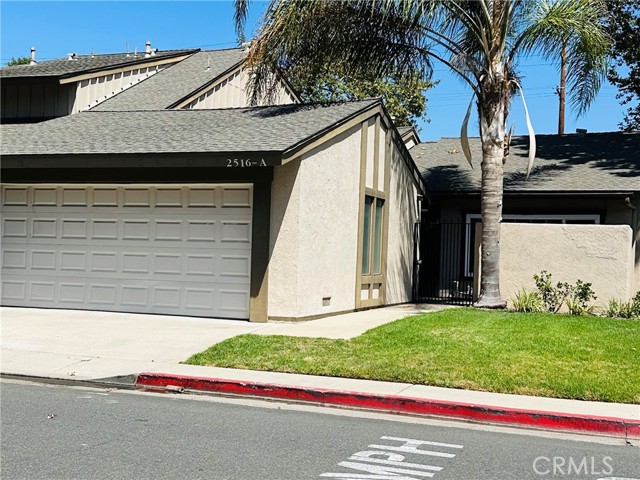 Photo of 2516 N Tustin Av