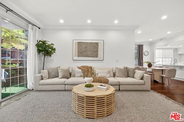 Property photo of 315 N Swall DR