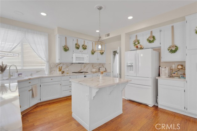 Property photo of 42257 Sand Palm Way