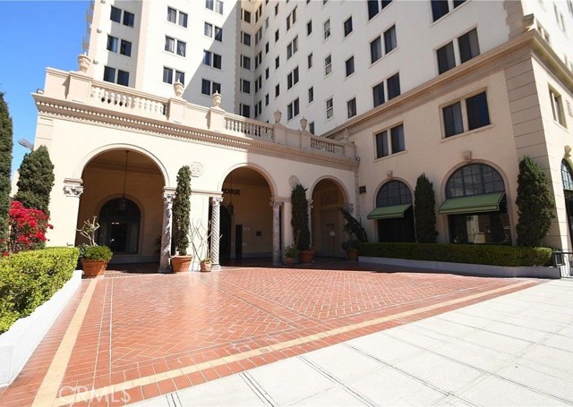 Property photo of 315 W 3rd
