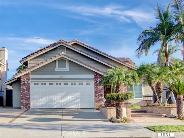 Property photo of 1551 E Ray DR