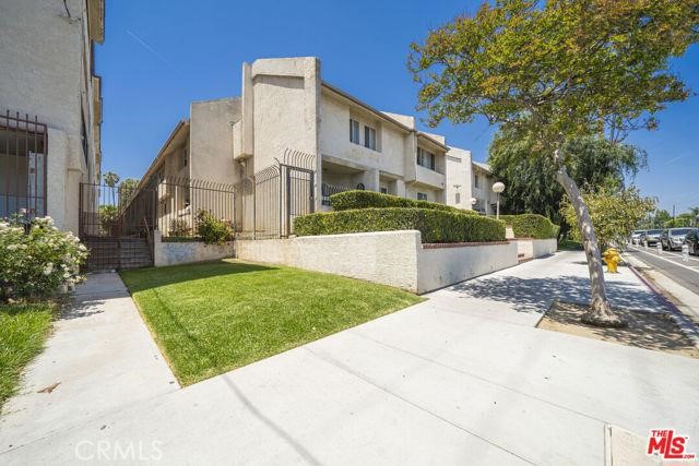 Property photo of 7641 Reseda BL