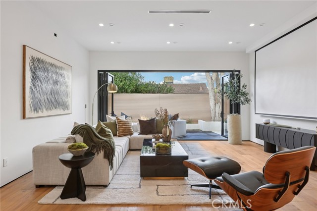 Property photo of 5407 Via Del Valle