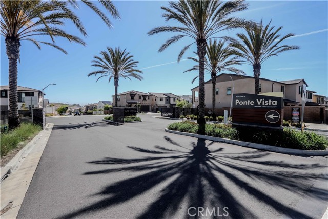 Property photo of 1682 Lexington LN