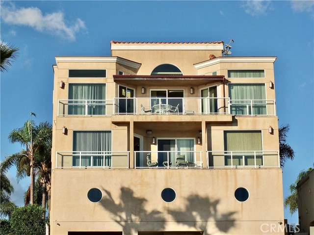 Property photo of 1700 Bluff Place