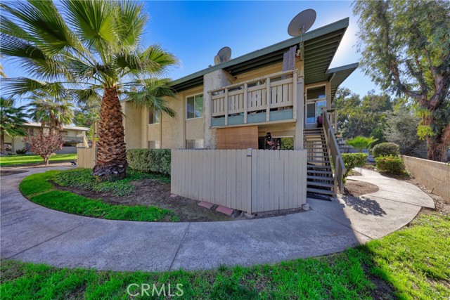 Property photo of 1800 E Old Ranch