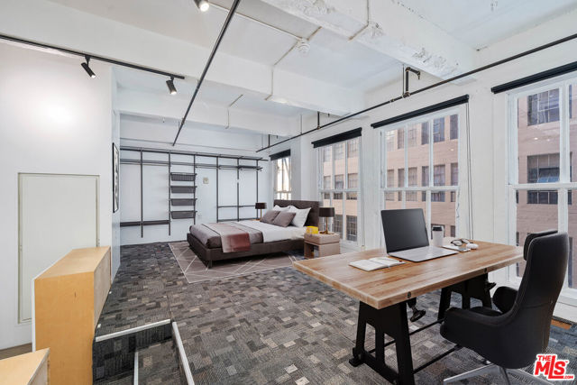 Property photo of 738 S Los Angeles ST