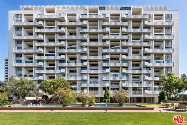 Property photo of 10375 Wilshire BL