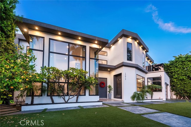 Property photo of 17917 Valley Vista BL