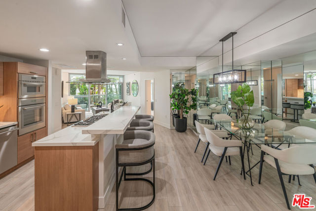 Property photo of 13650 Marina Pointe DR