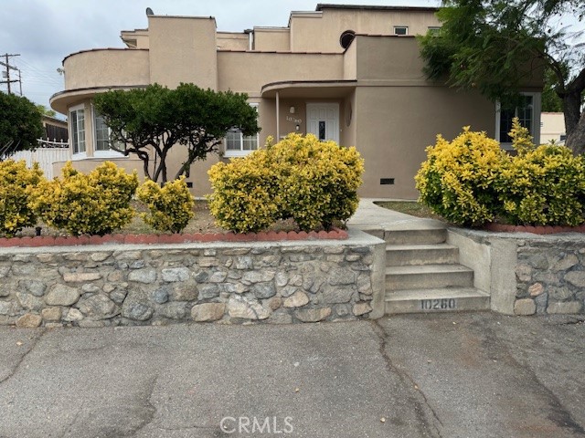 Property photo of 10260 Tujunga Canyon BL