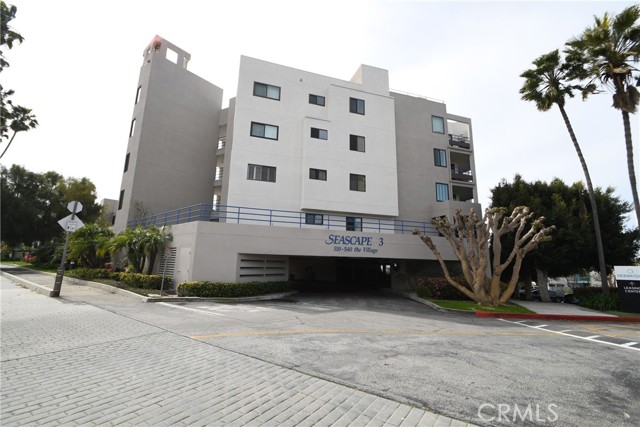 Property photo of 520 The Village