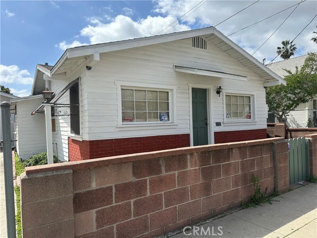 Property photo of 612 W Santa Ana