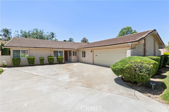 Property photo of 5655 Via Mensabe