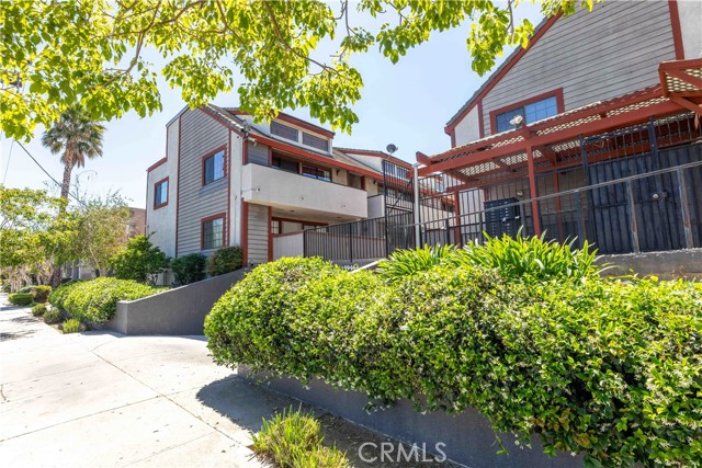 Property photo of 15946 Vanowen ST
