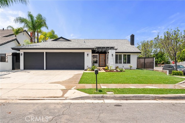 Property photo of 146 N Quail LN