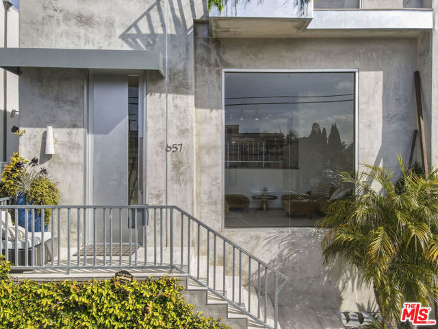 Property photo of 657 Mildred AV