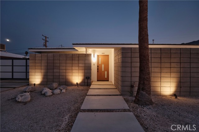 Property photo of 359 W Avenida Cerca