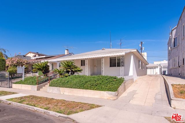 Property photo of 1730 N Berendo ST
