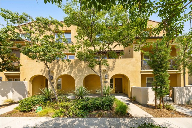 Property photo of 272 S Arroyo DR