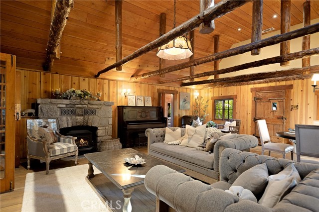 Property photo of 910 Crest Fern DR