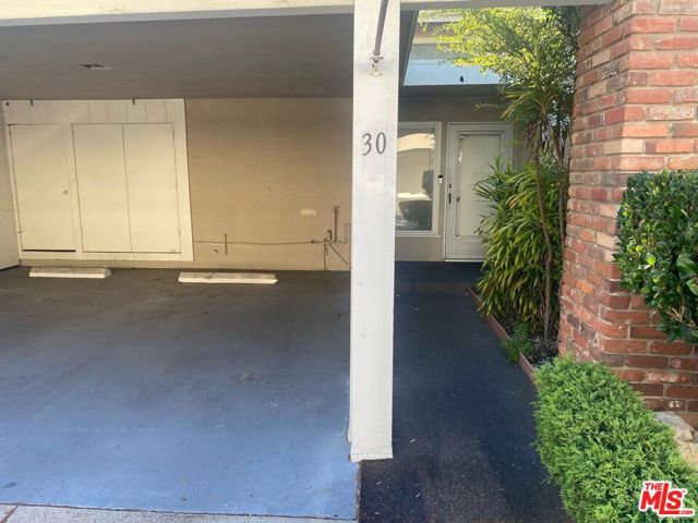 Photo of 3500 W Manchester Bl