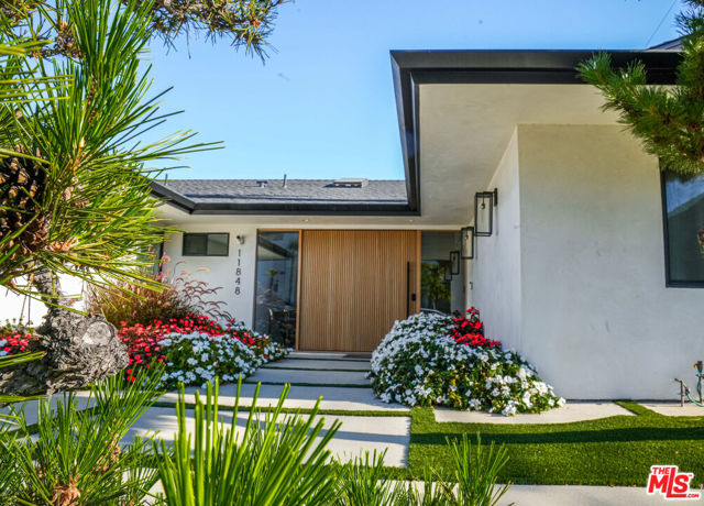 Property photo of 11848 Bel TE