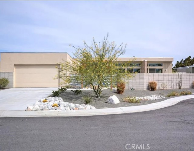 Property photo of 1126 Lucent CT