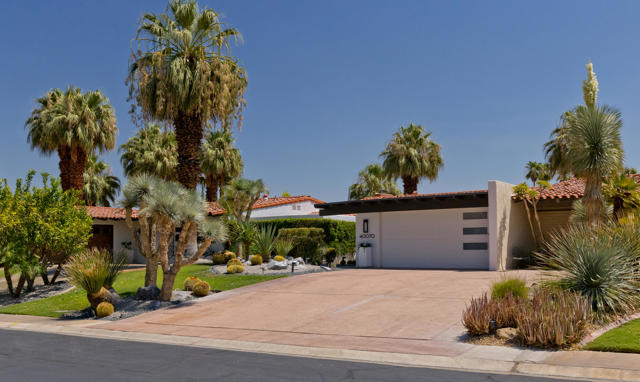 Property photo of 40070 Via Del Cielo