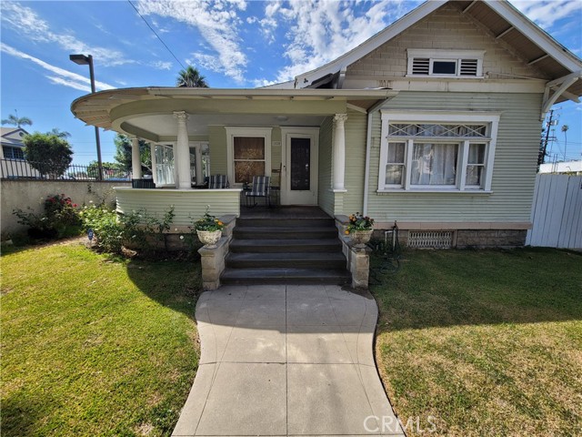 Property photo of 1820 N Bush