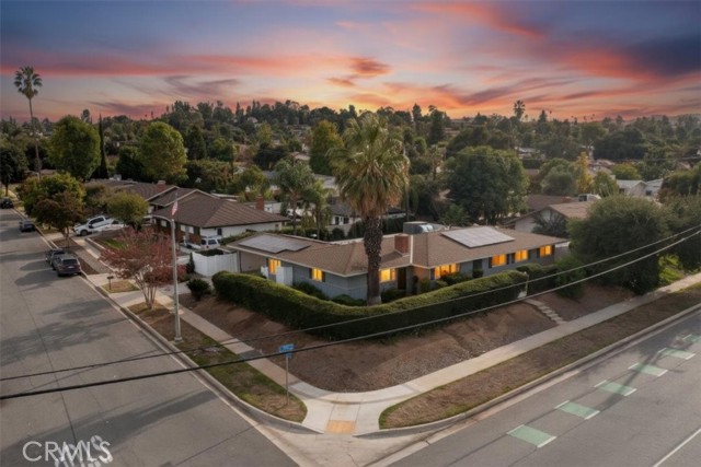 Property photo of 1235 W Cypress AV