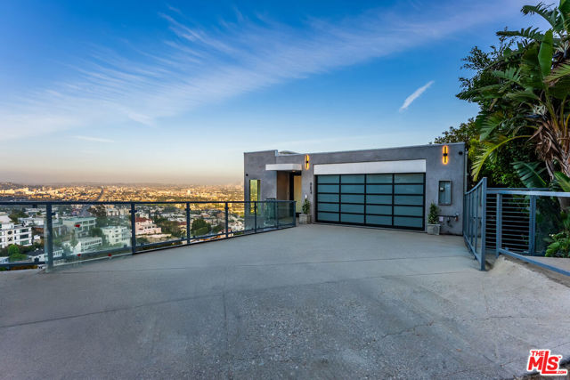 Property photo of 8654 Hollywood BL