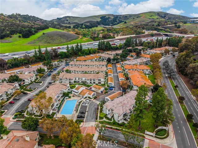 Property photo of 70 Willowcrest LN